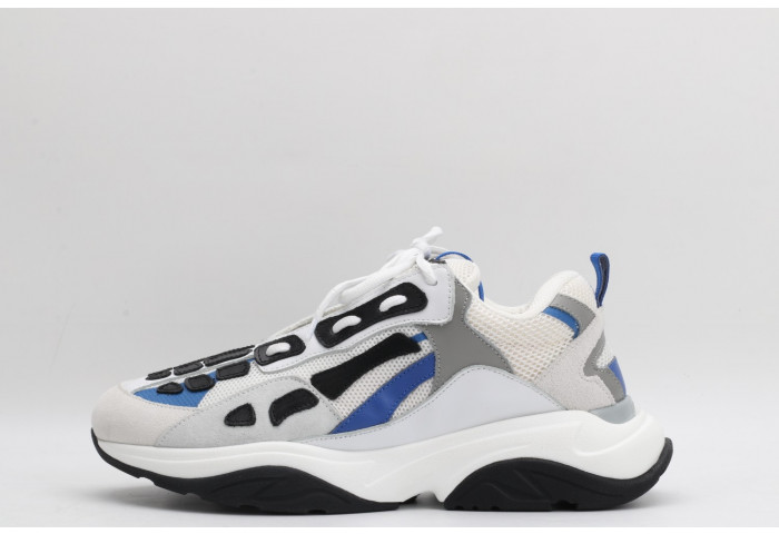 AR1M1 Low-Top Sneaker