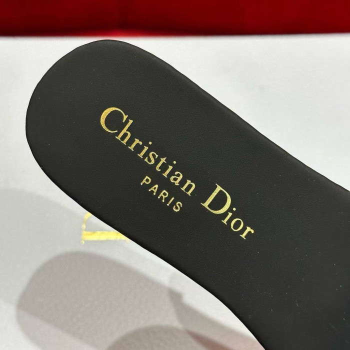DIOR SLIPPERS