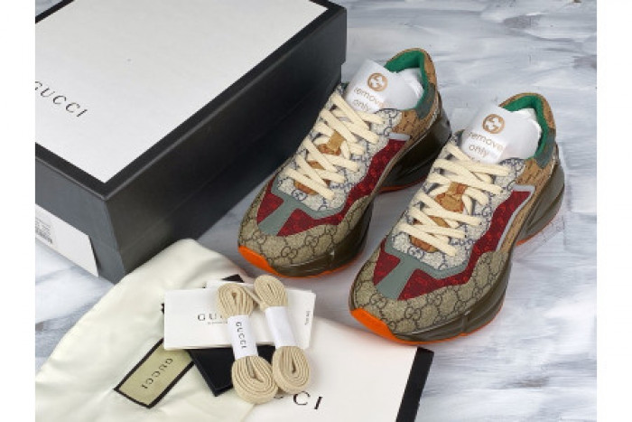 G*u*i rhyton vintage trainer sneaker 620185 99wg0 6060