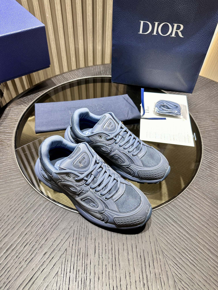 DR B30 Sneakers